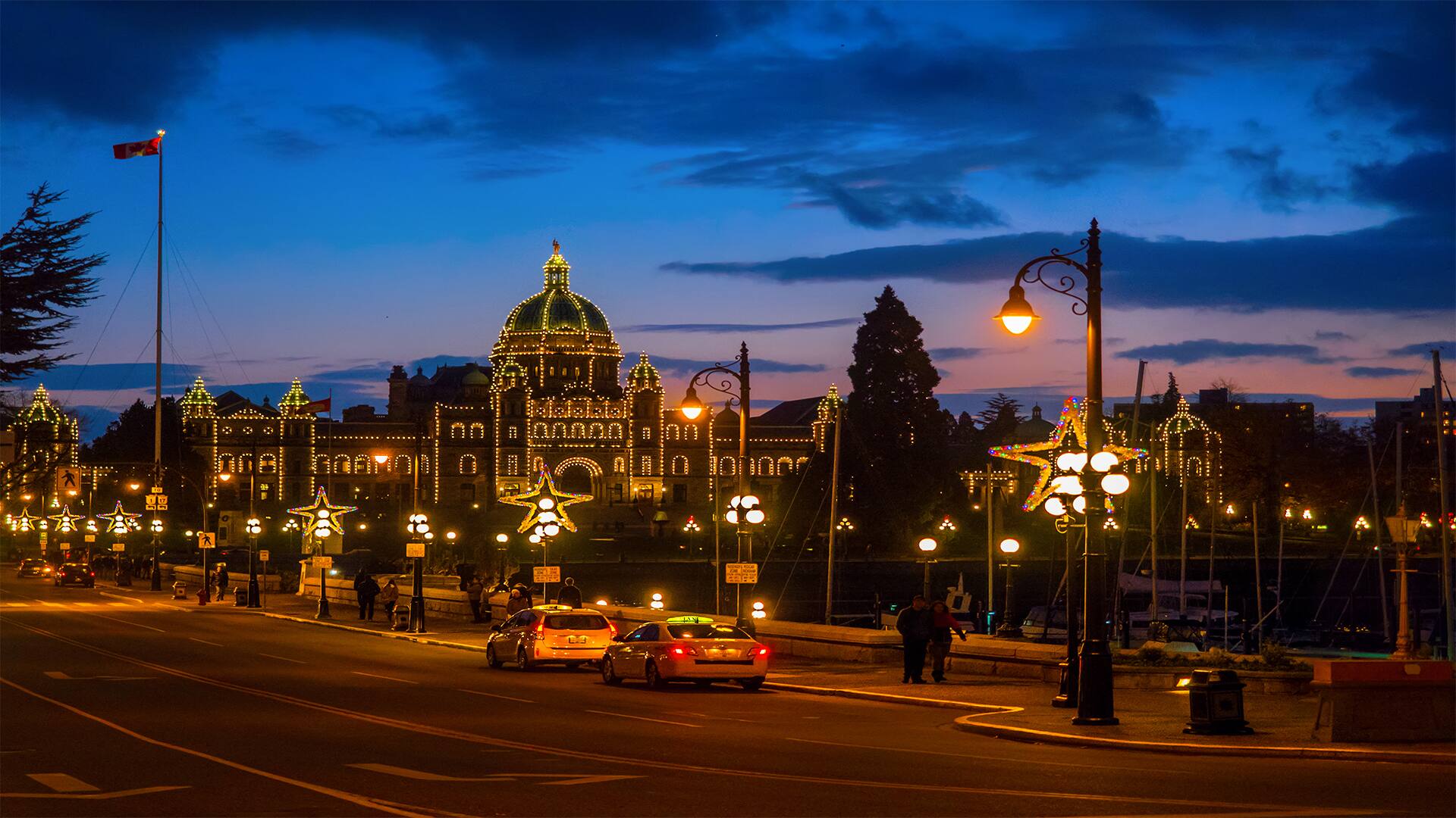 Experience Victoria By E-Bike At Night